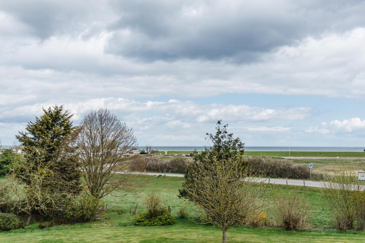 Straendhus Bed&Breakfast Hasselberg  Екстер'єр фото