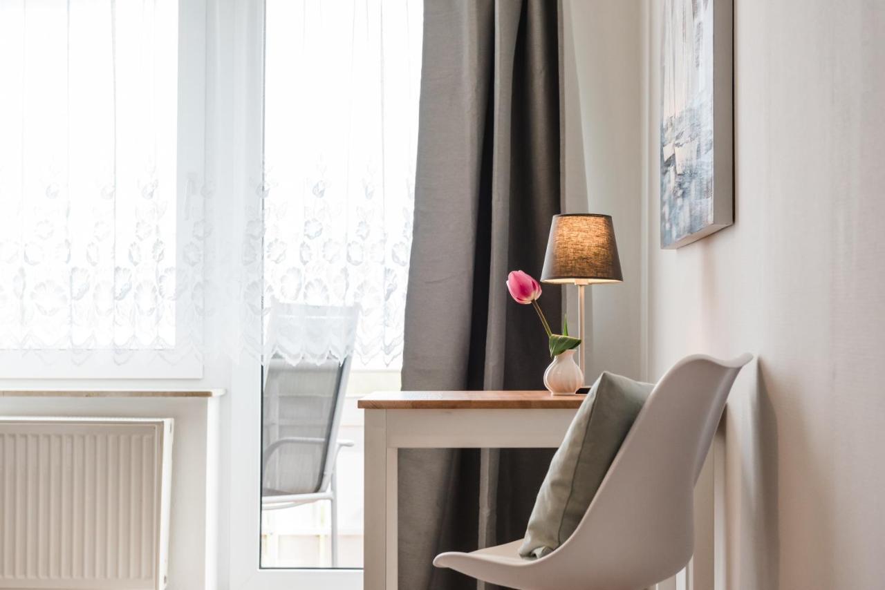 Straendhus Bed&Breakfast Hasselberg  Екстер'єр фото