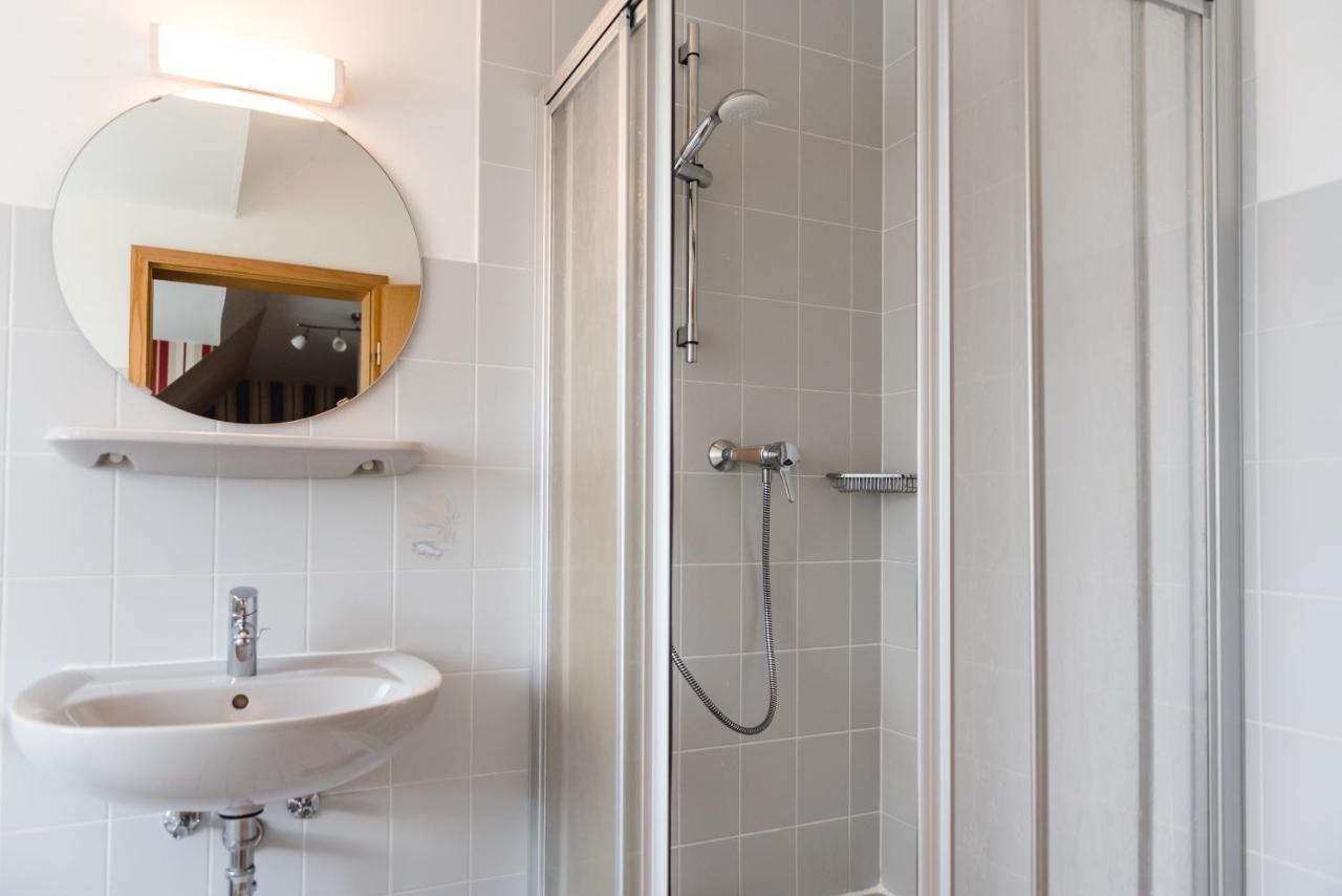 Straendhus Bed&Breakfast Hasselberg  Екстер'єр фото