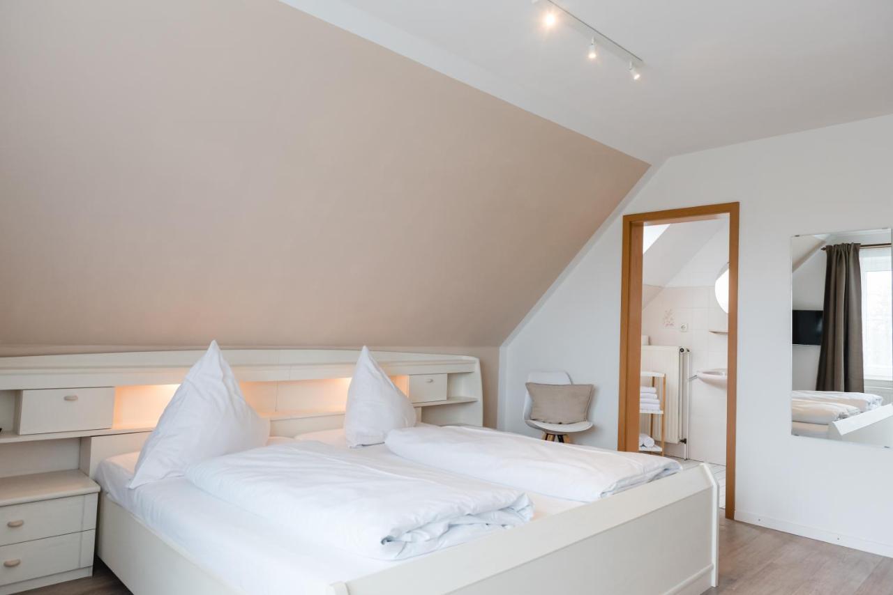Straendhus Bed&Breakfast Hasselberg  Екстер'єр фото